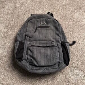 GREY OAKLEY CLASSIC LOGO BACKPACK